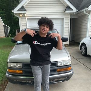 Meet your Posher, Max